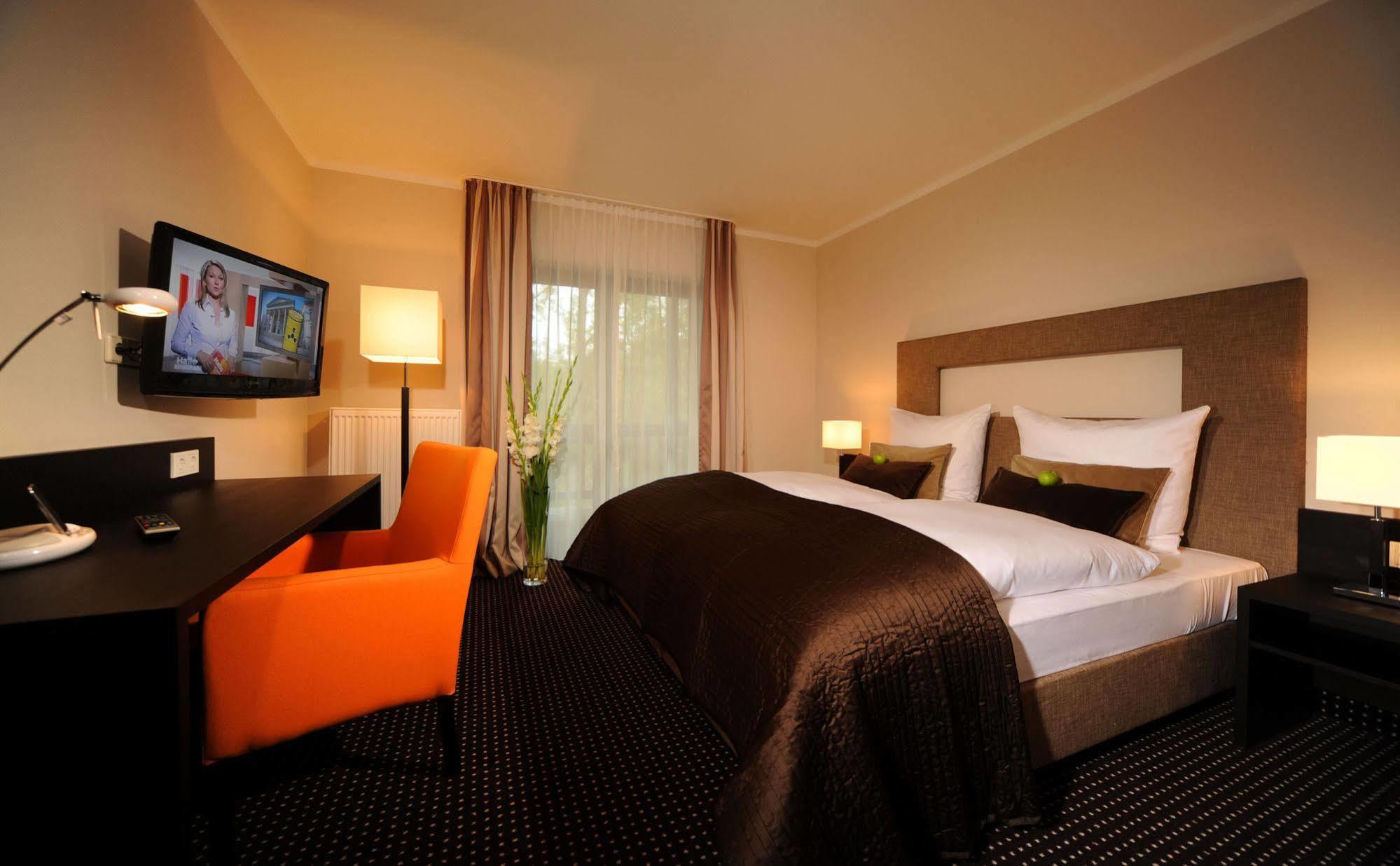 Hotel Zur Post Виел Екстериор снимка