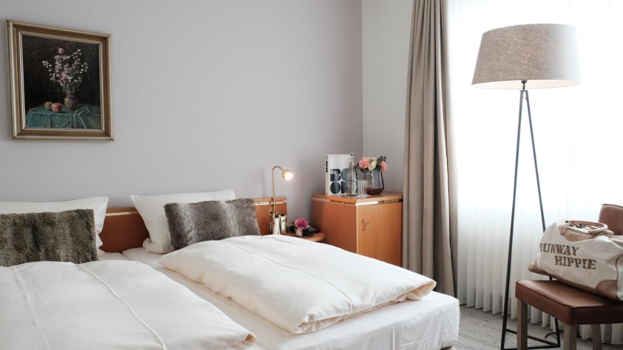 Hotel Zur Post Виел Екстериор снимка
